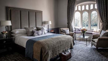 Feature Room