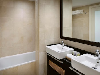 Suite, 1 King Bed