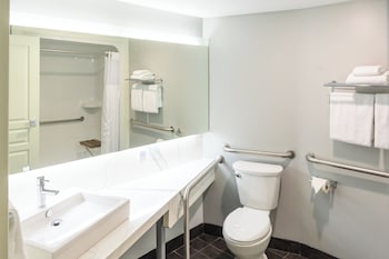 Standard Room, 1 King Bed, Accessible