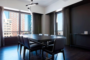 Suite, 1 King Bed with Sofa bed, City View