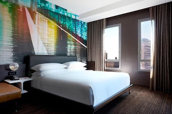 Room, 1 King Bed, City View