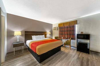 Standard Room, 1 King Bed