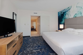 Premium Suite, 1 King Bed (Wellness, In-room air purification)