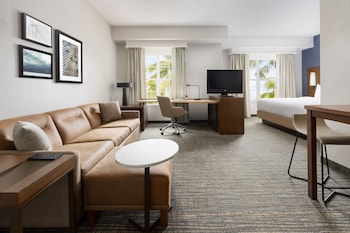 Studio, 1 King Bed with Sofa bed