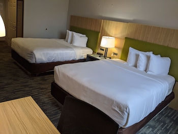Room, 2 Queen Beds, Non Smoking