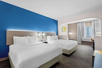 Suite, 2 Queen Beds, Non Smoking