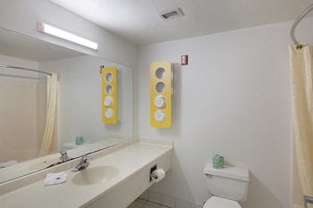 Deluxe Room, 2 Queen Beds, Non Smoking, Refrigerator
