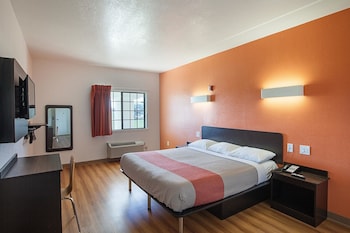 Deluxe Room, 1 King Bed, Non Smoking