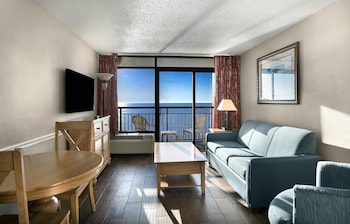 Deluxe Condo, 1 Bedroom Ocean Front (2 Queen Beds