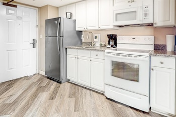 Condo, 1 Bedroom (Partial Ocean View 2 Queen)