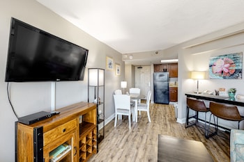 Condo, 1 Bedroom (Partial Ocean View 1 King)