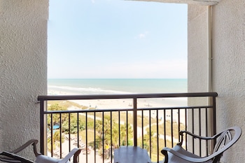 Room (Studio, Deluxe 1 King Bed, Oceanfront)