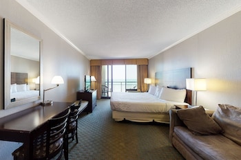 Room (Studio, King Bed, Oceanfront)