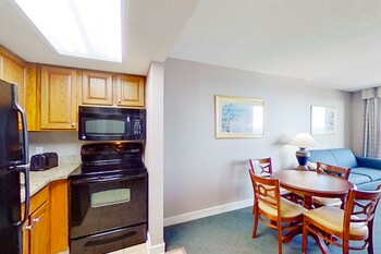 Condo, 1 Bedroom (Oceanfront 1 King)