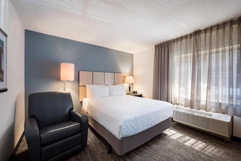 Suite, 1 Queen Bed, Accessible (Mobility Roll in Shower One Bedroom)