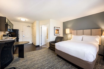 Suite, 1 Queen Bed, Accessible (Mobility Roll in Shower One Bedroom)