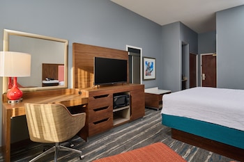 Room, 1 King Bed, Accessible, Bathtub