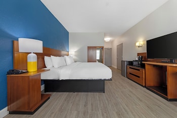 Room, 1 King Bed, Accessible, Non Smoking (Accessible Tub)