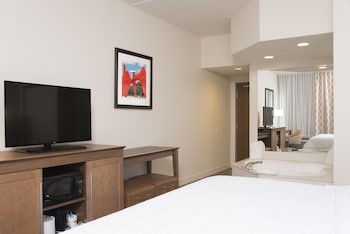 One King Bed, With Whirlpool, Non-Smoking