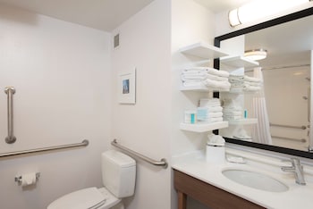 Room, One King Bed, Non-Smoking, Accessible