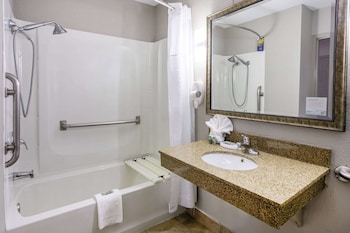 Room, 1 King Bed, Accessible, Bathtub
