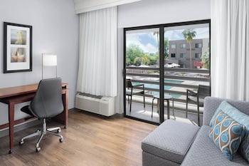 Room, 1 King Bed, Poolside (View)