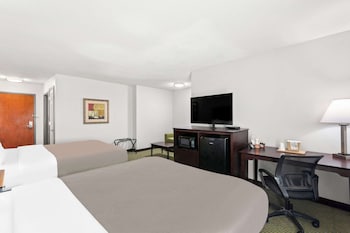 Suite, Multiple Beds, Non Smoking