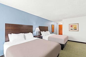 Suite, Multiple Beds, Non Smoking