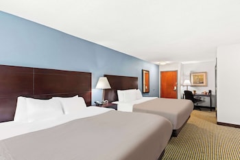 Suite, Multiple Beds, Accessible, Non Smoking