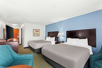 Standard Room, 2 Queen Beds, Non Smoking