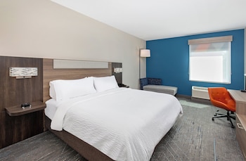 Standard Room, 1 King Bed (Communications)