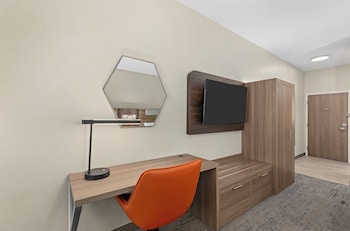 Standard Room, 1 King Bed (Communications)