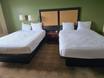 Room, 2 Queen Beds, Accessible, Non Smoking (Efficiency)