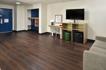 Room, 1 King Bed with Sofa bed, Accessible (Mobility, Hearing, Roll-In Shower)