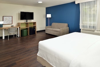 Room, 1 King Bed with Sofa bed, Accessible (Mobility, Hearing, Roll-In Shower)