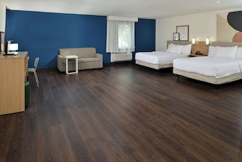 Room, Accessible, Bathtub (2 Queens w/Sofabed, Hearing/Mobility)