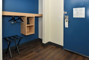 Room, Accessible, Bathtub (2 Queens w/Sofabed, Hearing/Mobility)