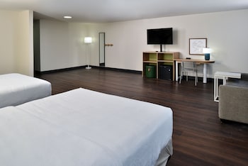 Room, Accessible, Bathtub (2 Queens w/Sofabed, Hearing/Mobility)