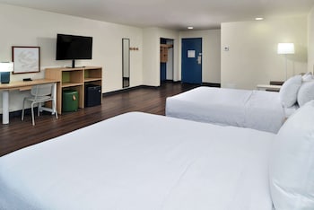Room, Accessible, Bathtub (2 Queens w/Sofabed, Hearing/Mobility)