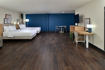 Room (2 Queen Beds with Sofabed)