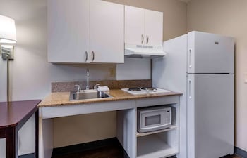 Studio, 1 Queen Bed, Accessible, Non Smoking