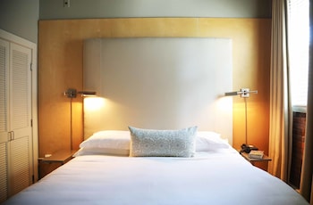 Deluxe Suite, 1 King Bed