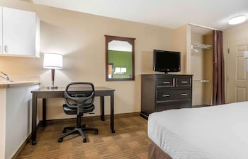 Studio, 1 Queen Bed, Non Smoking