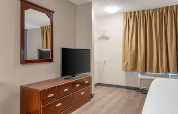 Studio, 1 King Bed, Non Smoking