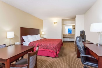 Standard Room, 1 King Bed, Smoking