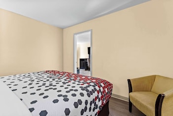 Suite, 1 King Bed with Sofa bed, Non Smoking