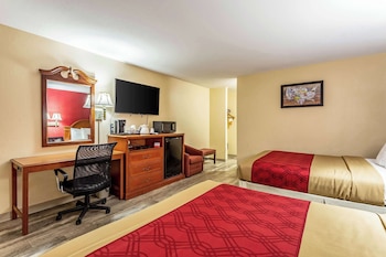 Standard Room, 2 Queen Beds, Non Smoking