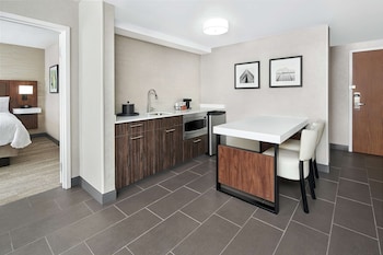 One Bedroom Suite, Two Queen Beds, Non-Smoking