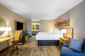 Deluxe Suite, 1 King Bed, Non Smoking