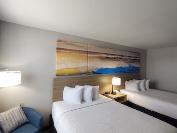Premier Room, 2 Queen Beds, Smoking